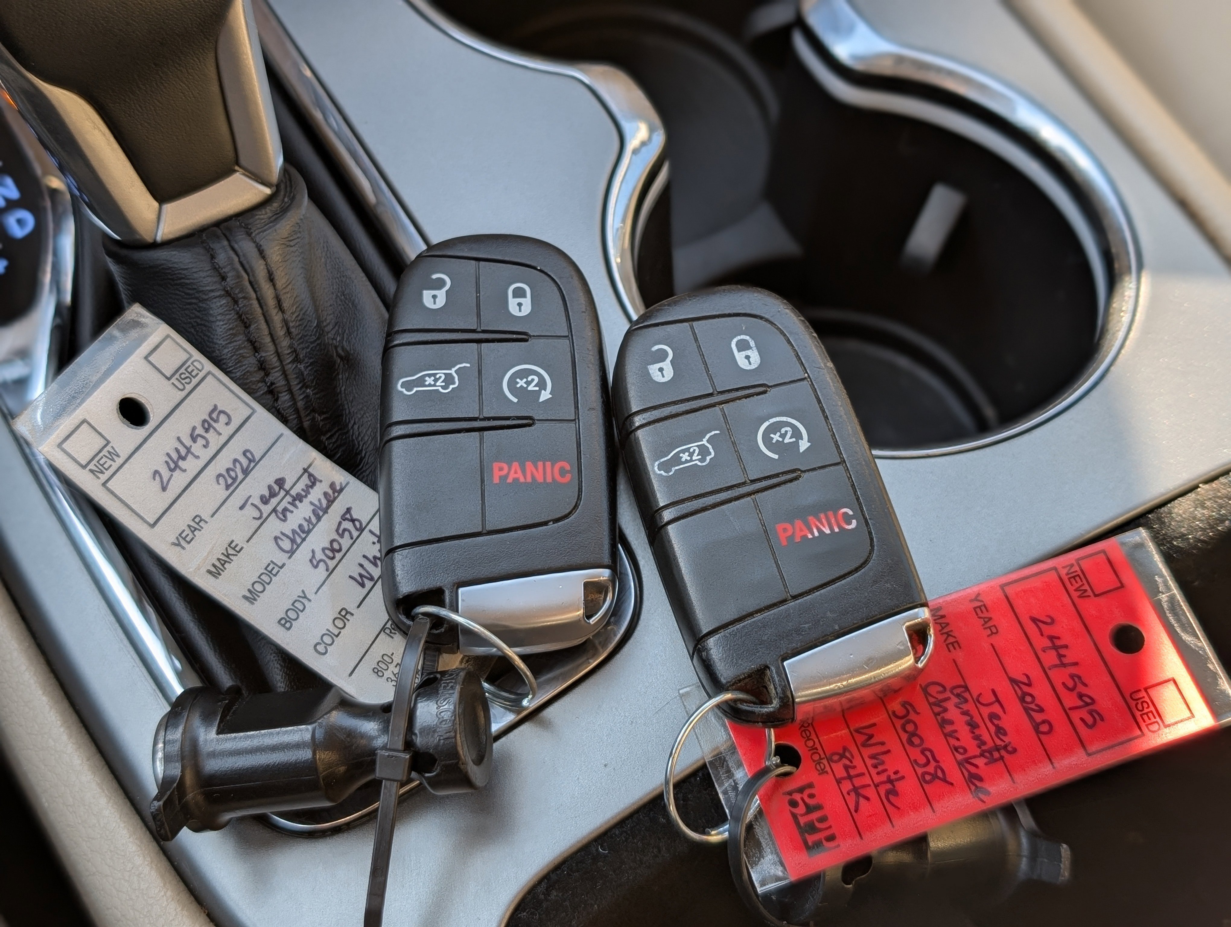 Used 2020 Jeep Grand Cherokee Limited image 41