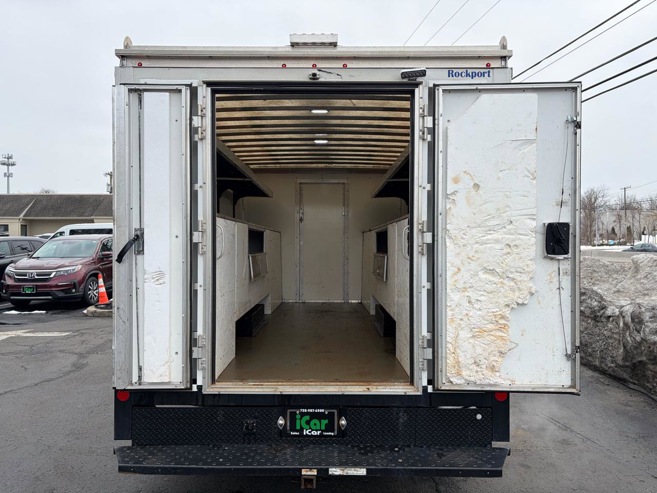Used 2023 Ford E-450 and Econoline 450 Super Duty w/ Power Windows & Locks Group RWD image 17