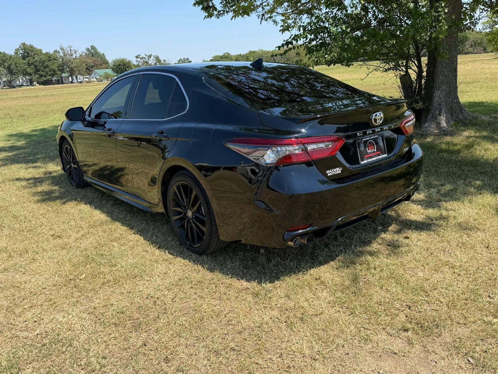 Used 2023 Toyota Camry XSE FWD image 7