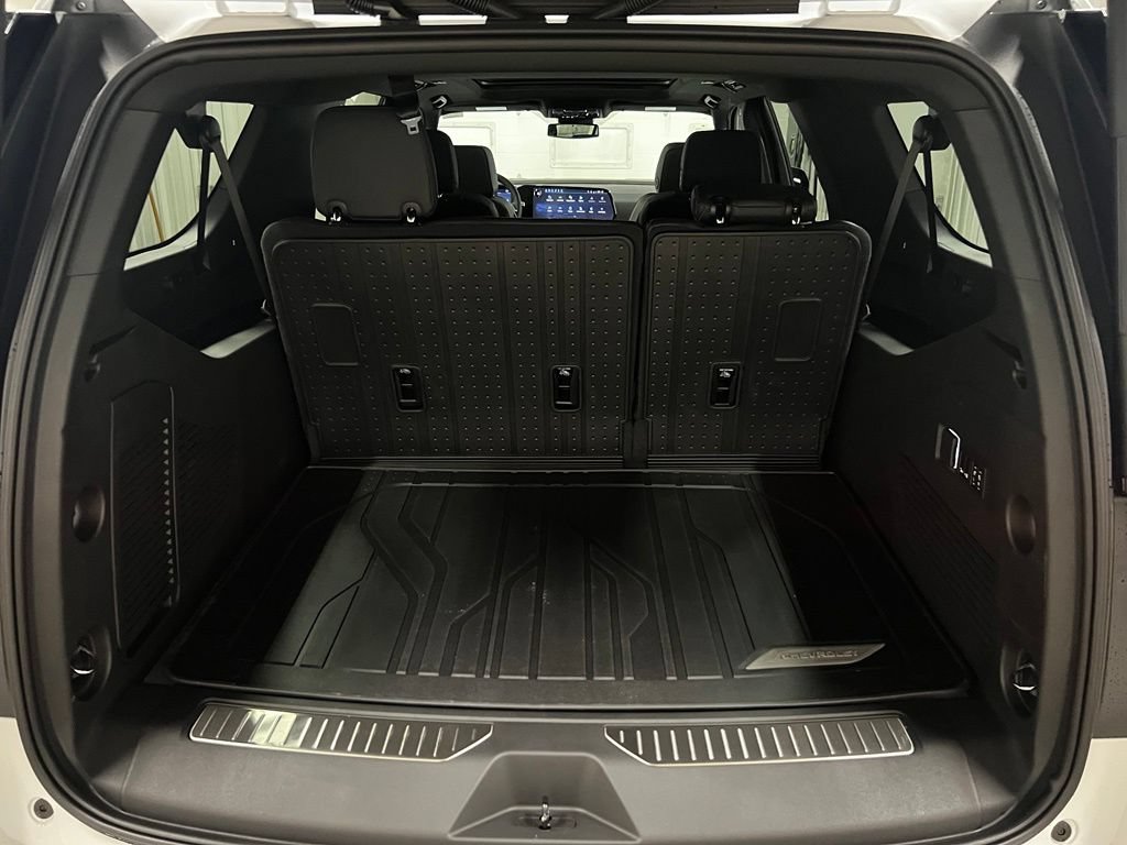 New 2026 Chevrolet Suburban RST w/ Comfort Package AWD/4WD image 36