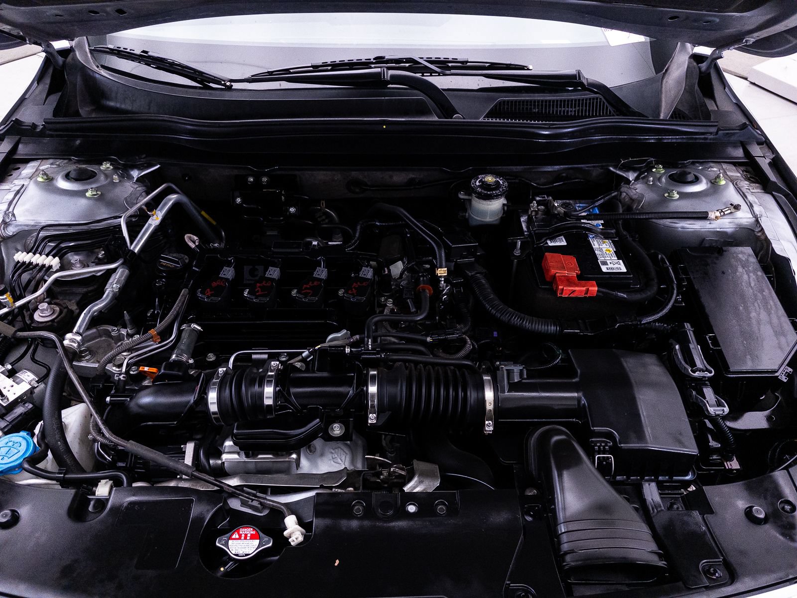 Used 2022 Honda Accord Sport image 2