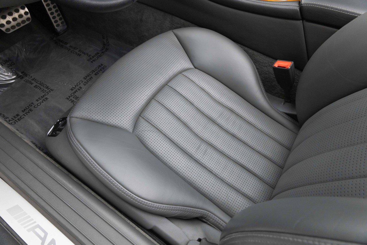 Used 2005 Mercedes-Benz SL 65 AMG image 32