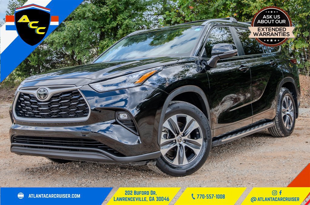 Used 2023 Toyota Highlander XLE FWD image 1