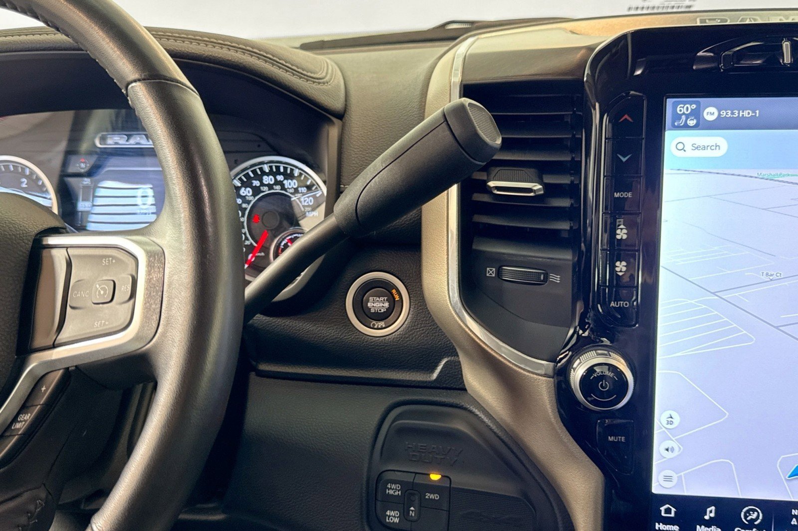 Used 2024 RAM 2500 Laramie AWD/4WD image 15