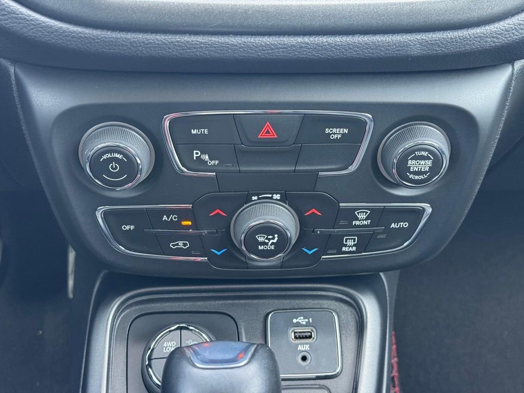 Used 2021 Jeep Compass Trailhawk image 13