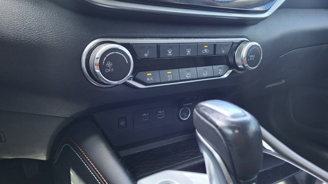 Certified 2024 Nissan Altima 2.5 SR w/ SR Premium Package FWD image 15