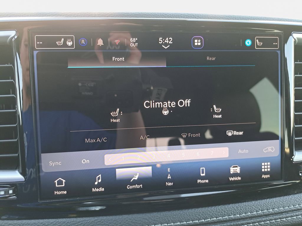 New 2026 Chrysler Pacifica Select AWD/4WD image 23