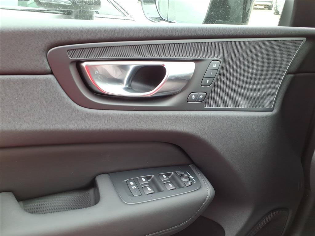 Certified 2026 Volvo XC60 B5 Plus w/ Climate Package AWD/4WD image 13