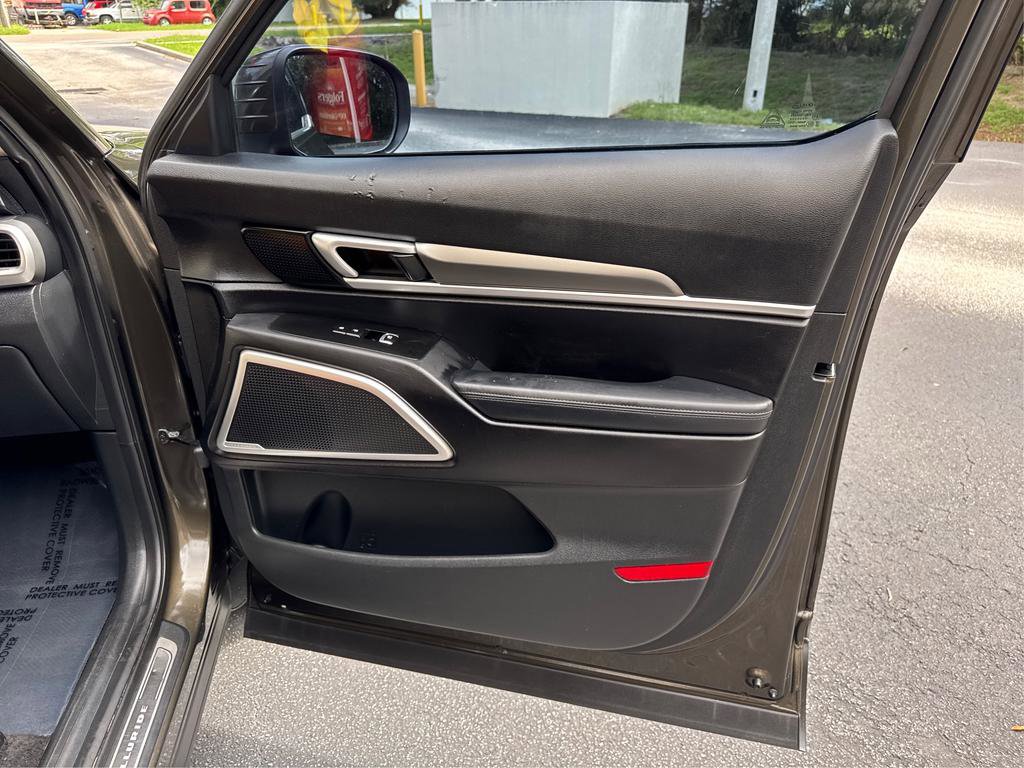 Used 2020 Kia Telluride S w/ S 8 Passenger Seating Package image 25