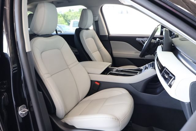 New 2026 Lincoln Aviator 2WD image 23