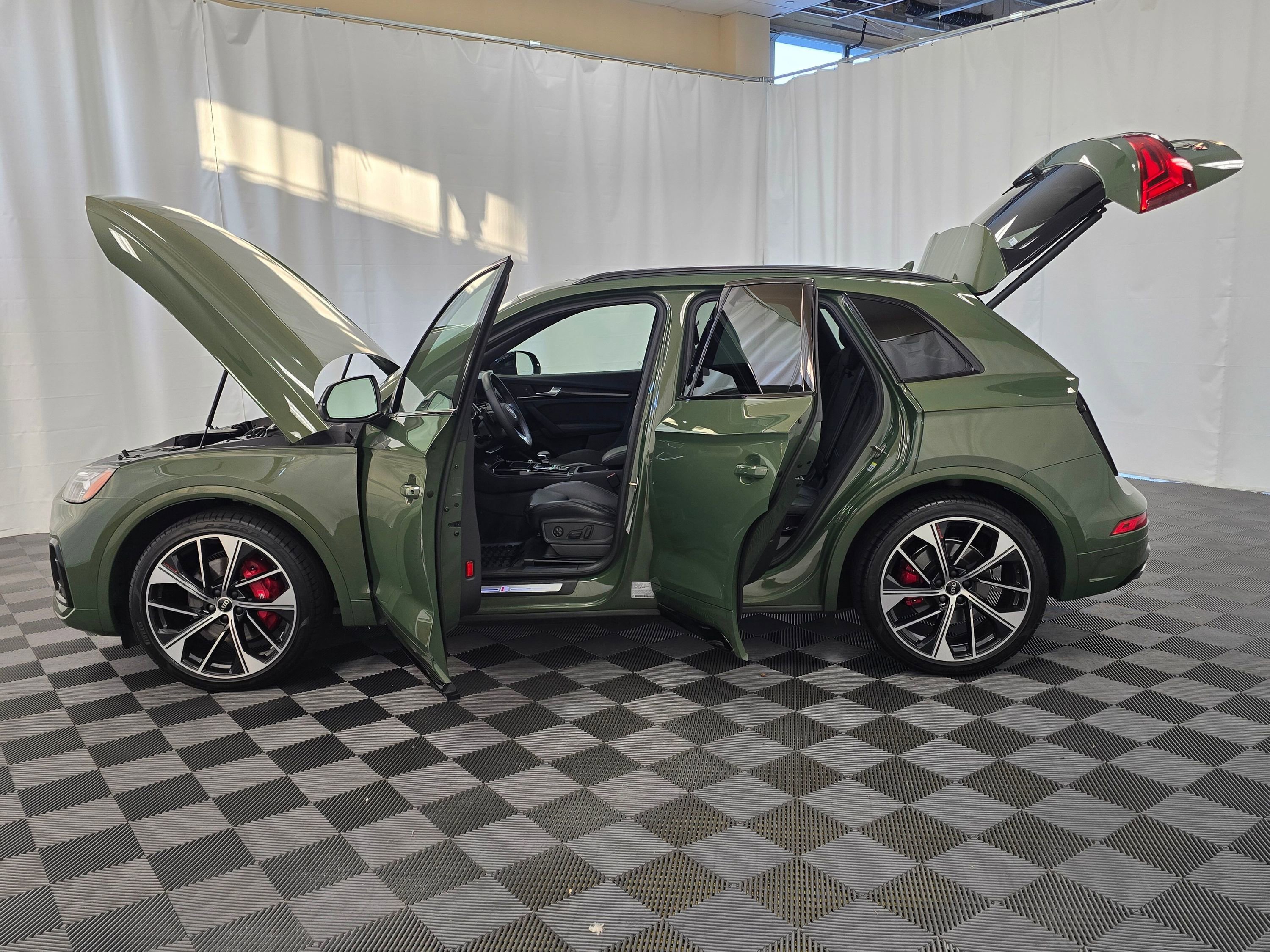 Used 2024 Audi SQ5 Premium Plus image 12