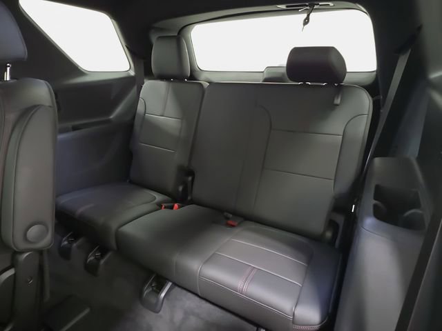 Used 2023 Chevrolet Traverse RS AWD/4WD image 32