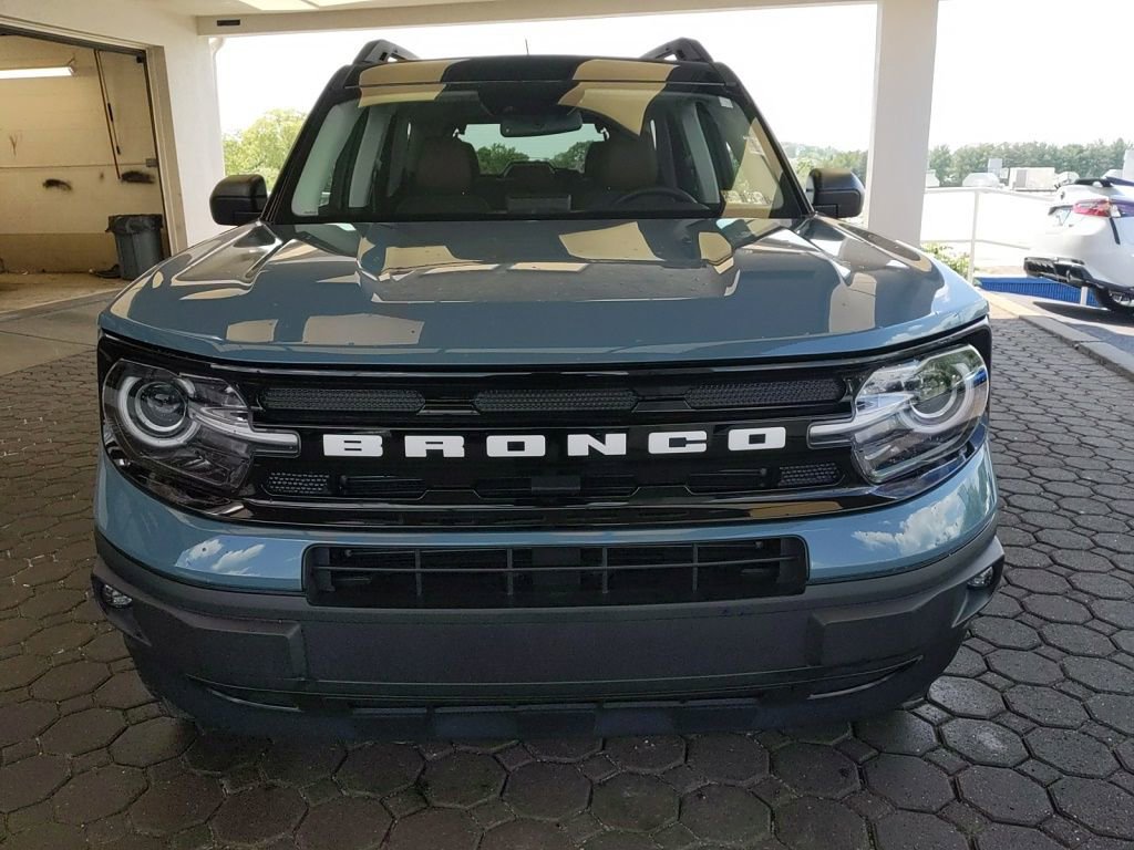 Used 2023 Ford Bronco Sport Outer Banks w/ Tech Package AWD/4WD image 2