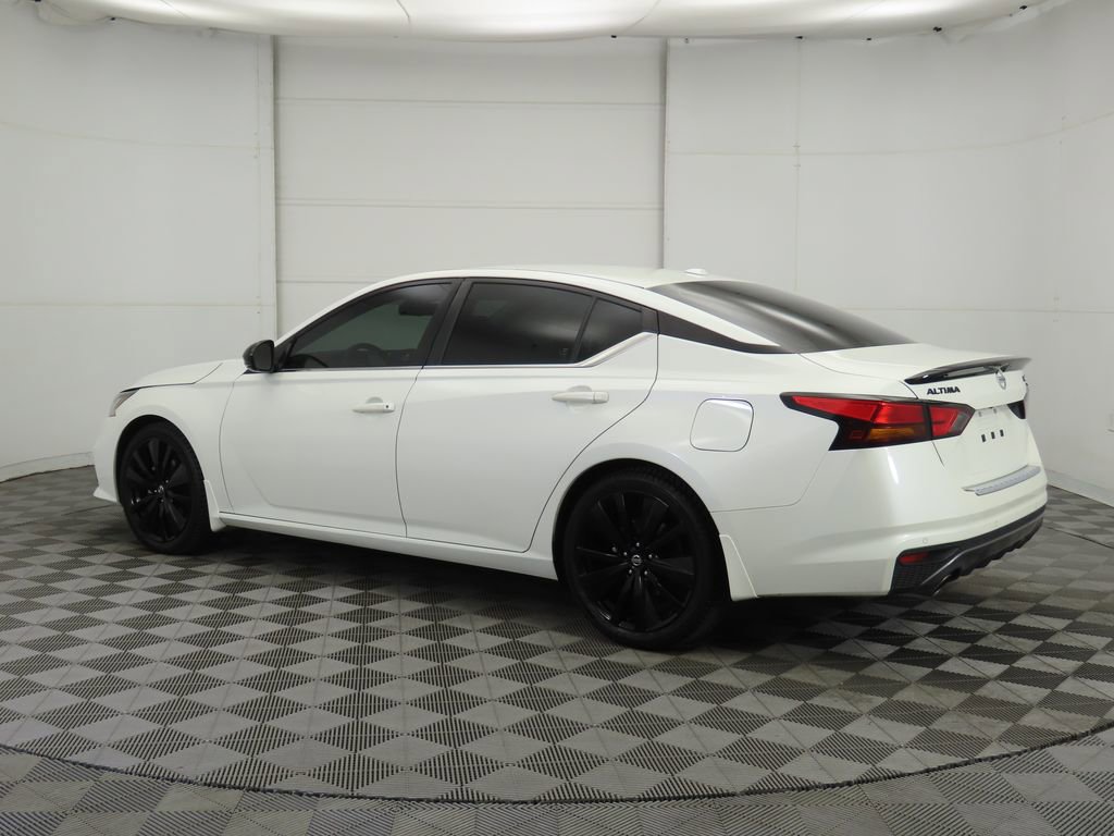 Used 2022 Nissan Altima 2.5 SR w/ Midnight Edition Package image 7