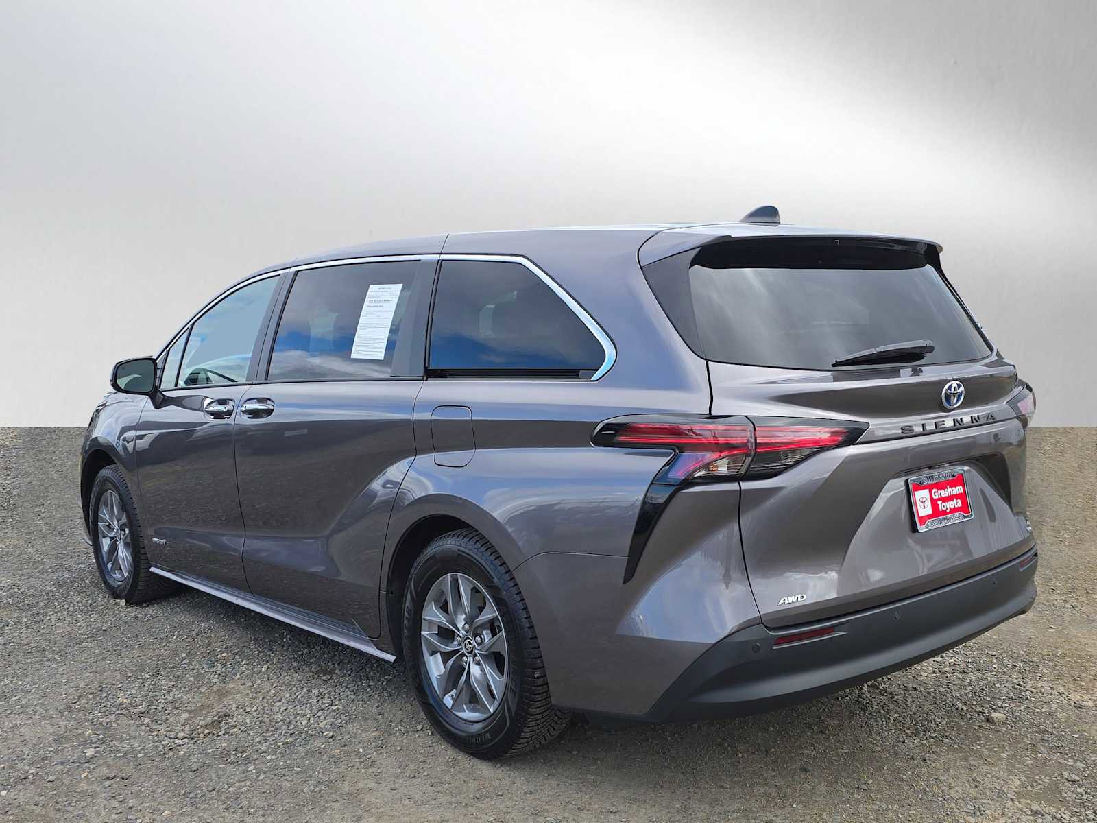 Certified 2021 Toyota Sienna XLE AWD/4WD image 6