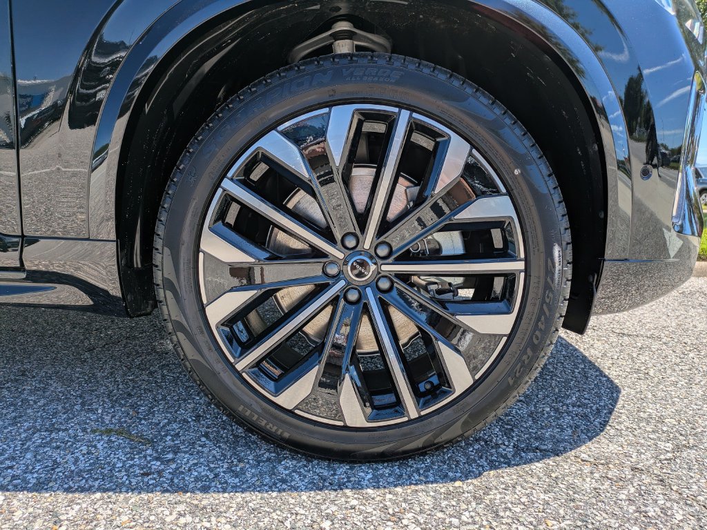 New 2026 Volvo XC90 B6 Plus w/ Protection Package Premier AWD/4WD image 11