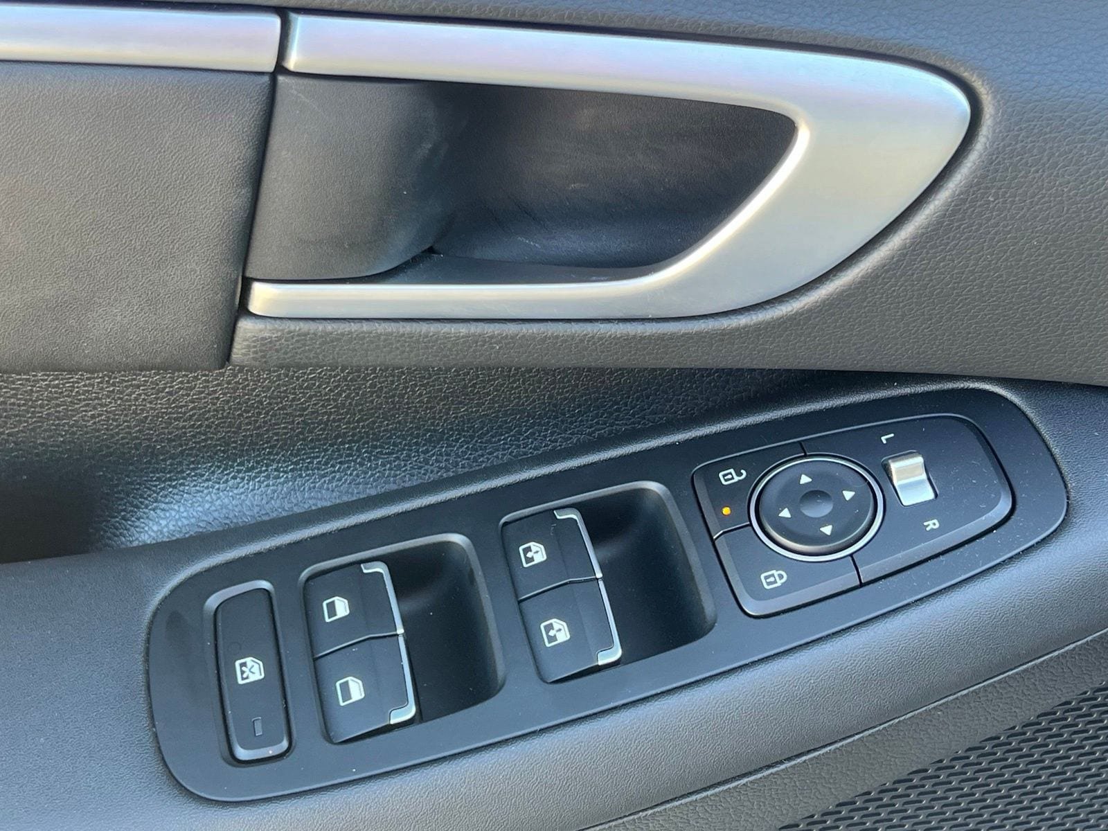 Certified 2026 Hyundai Sonata SEL FWD image 24
