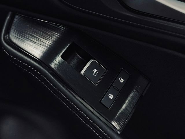 Used 2023 Nissan Rogue SL w/ SL Premium Package image 16