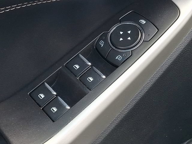 Used 2022 Ford Explorer XLT w/ Equipment Group 202A AWD/4WD image 26