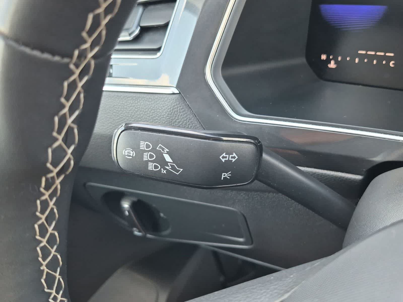 Used 2023 Volkswagen Tiguan SE AWD/4WD image 26