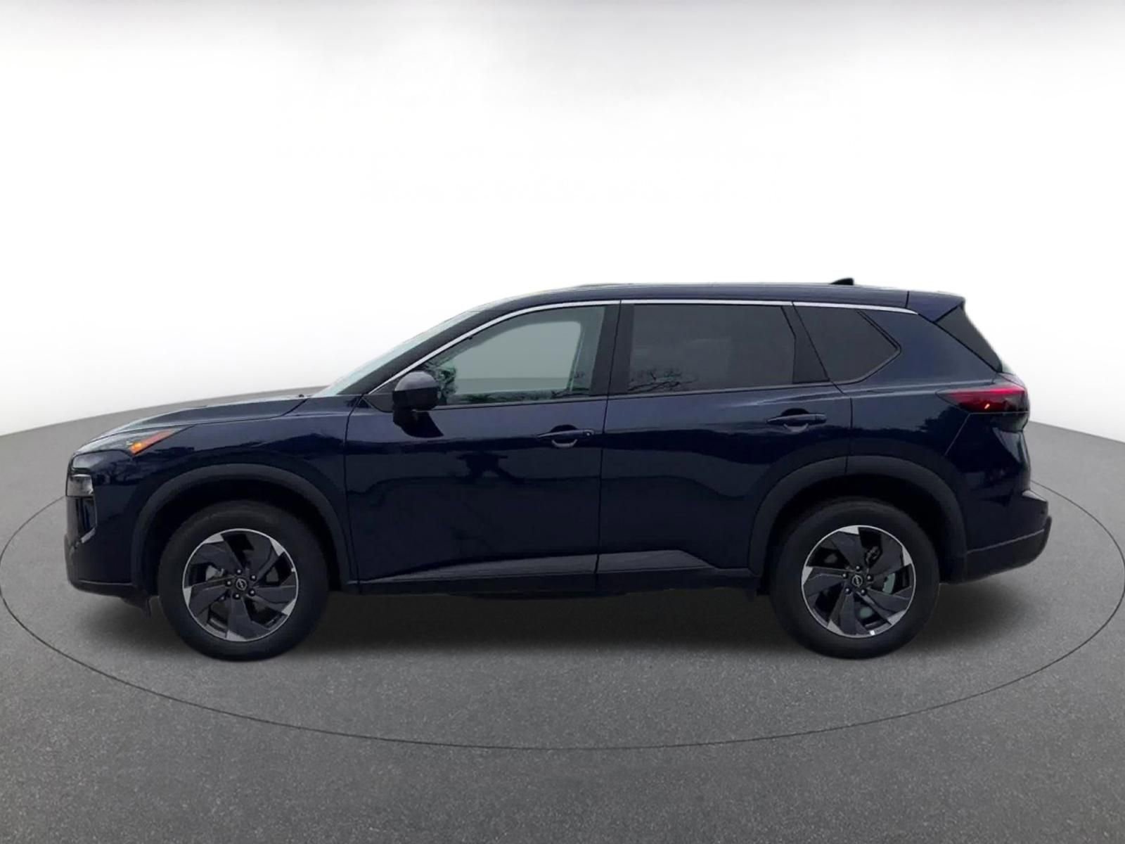 Used 2025 Nissan Rogue SV FWD image 9