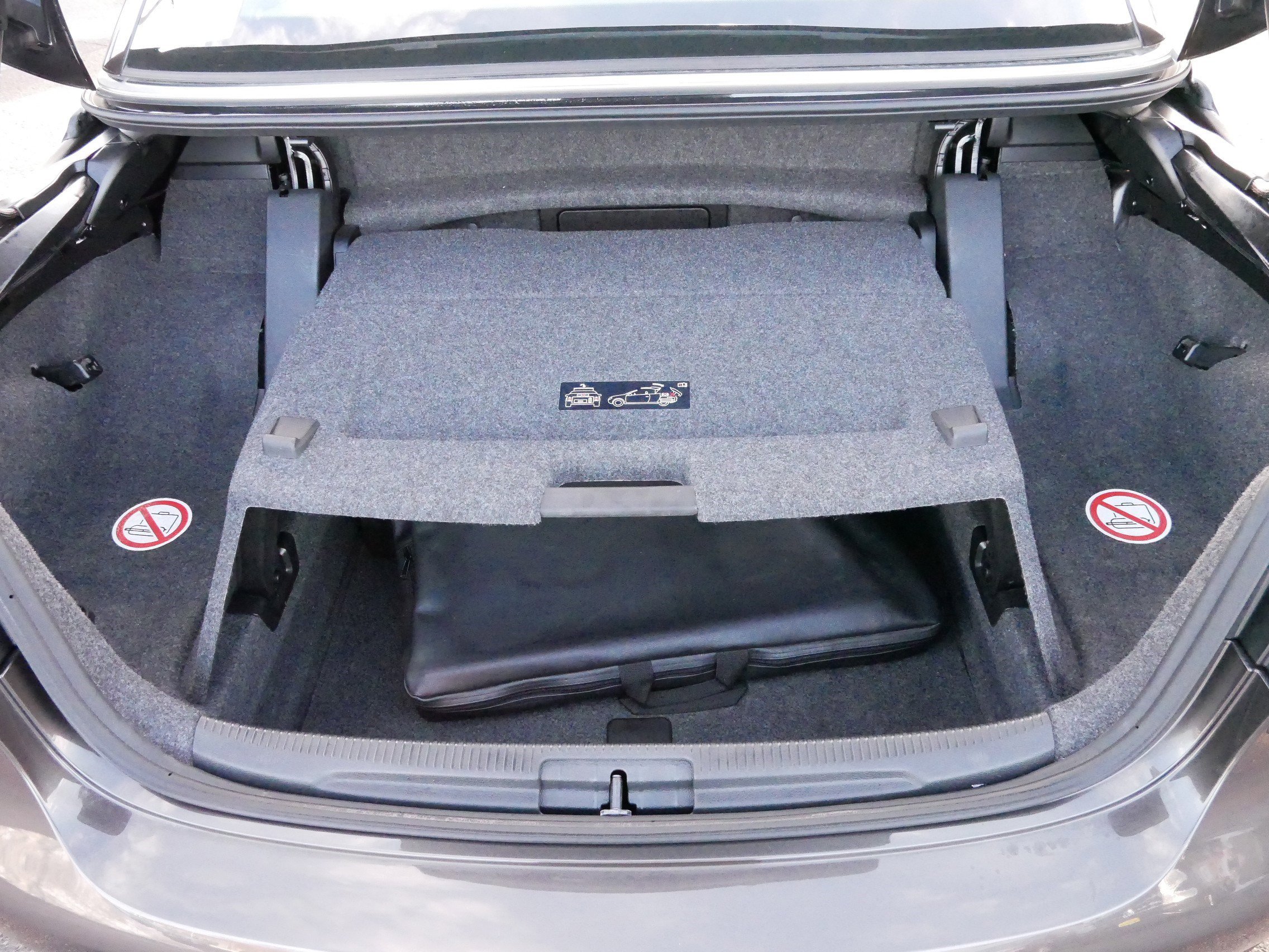 Used 2016 Volkswagen Eos Komfort image 18