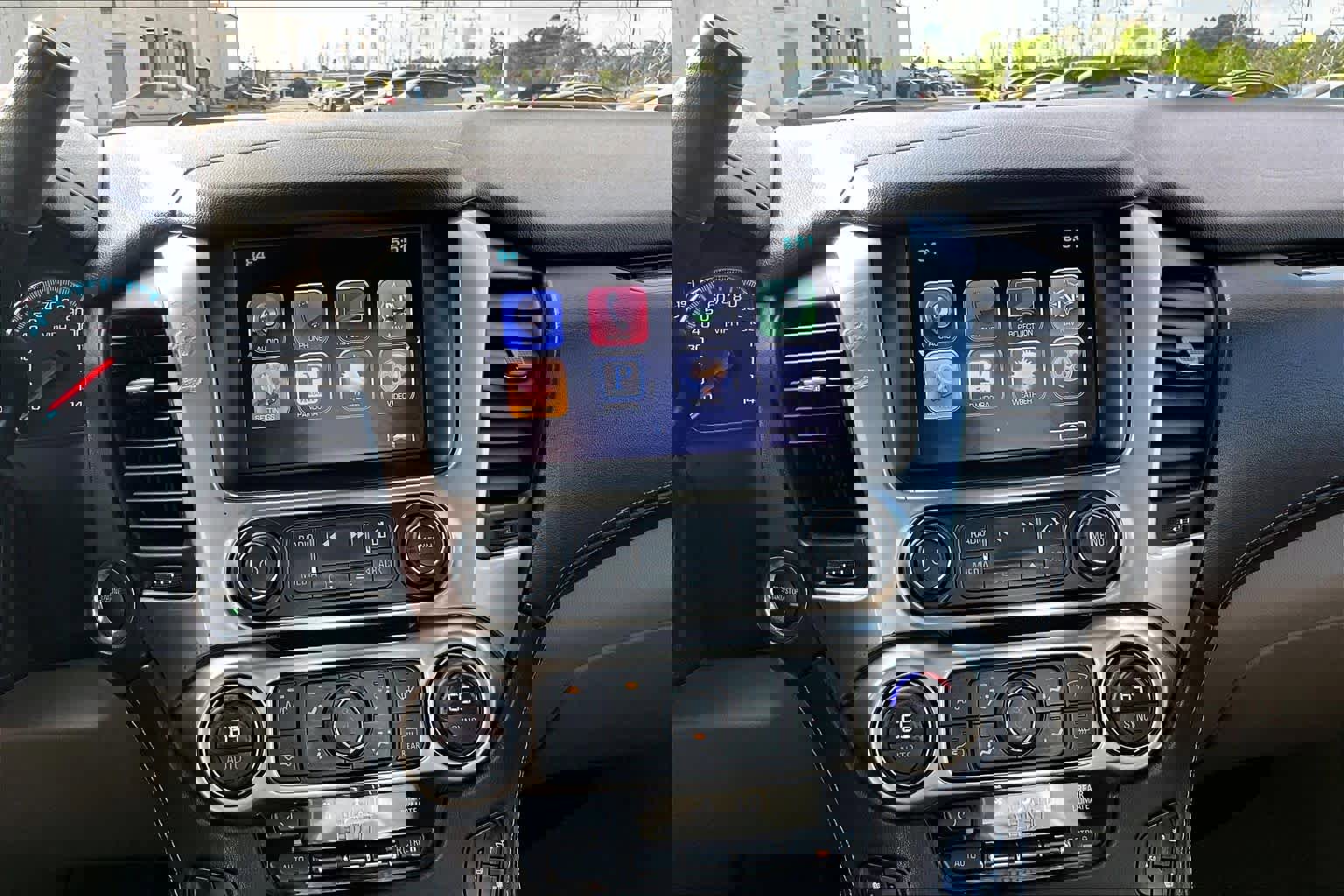 Used 2016 Chevrolet Tahoe LTZ RWD image 7