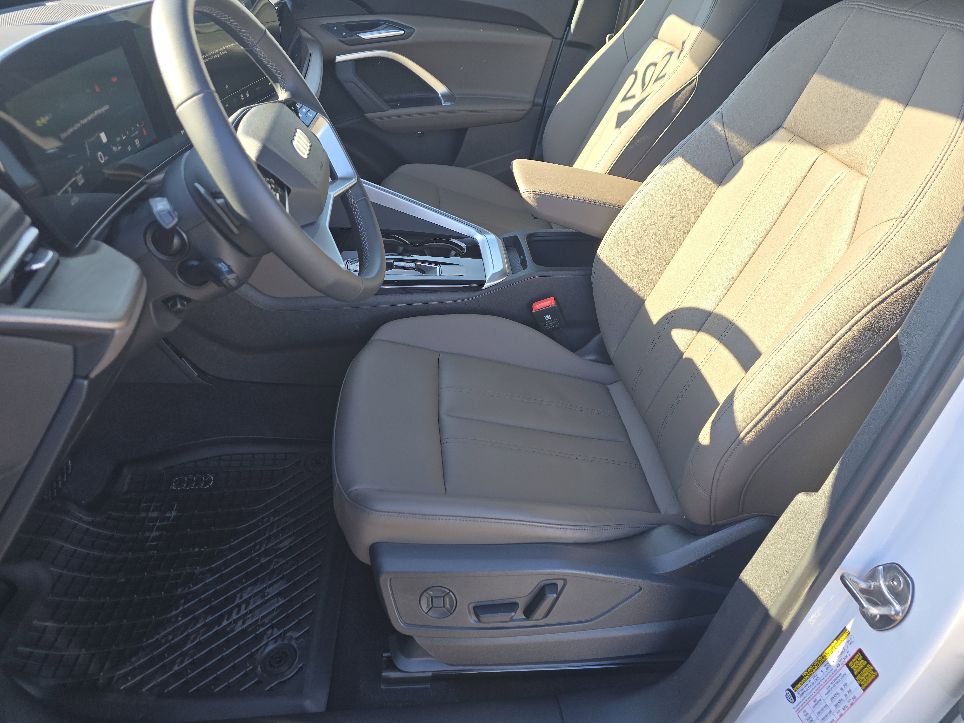 Certified 2025 Audi Q5 Premium w/ Convenience Package image 21