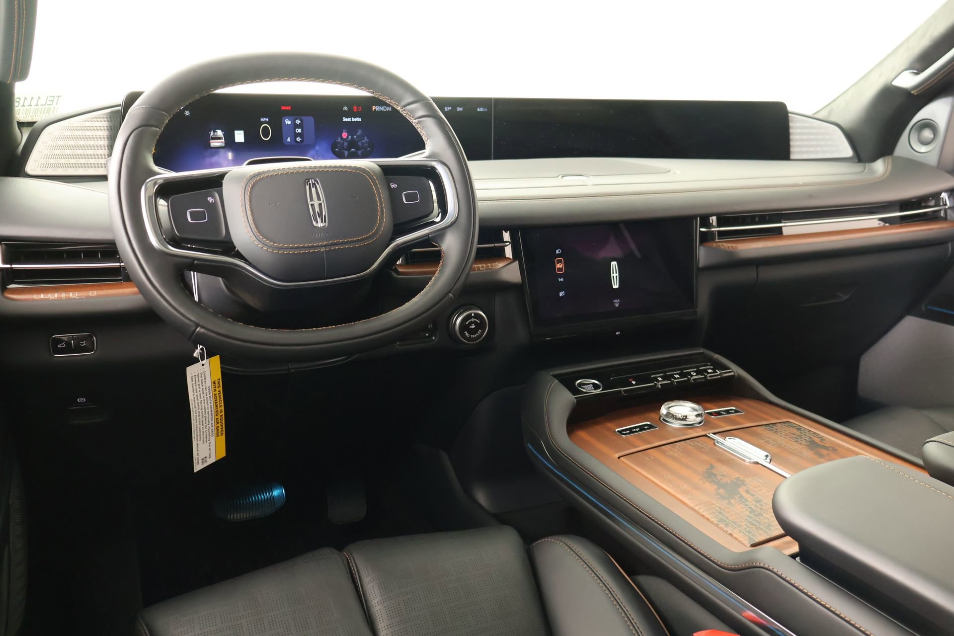 New 2026 Lincoln Navigator L Black Label AWD/4WD image 2