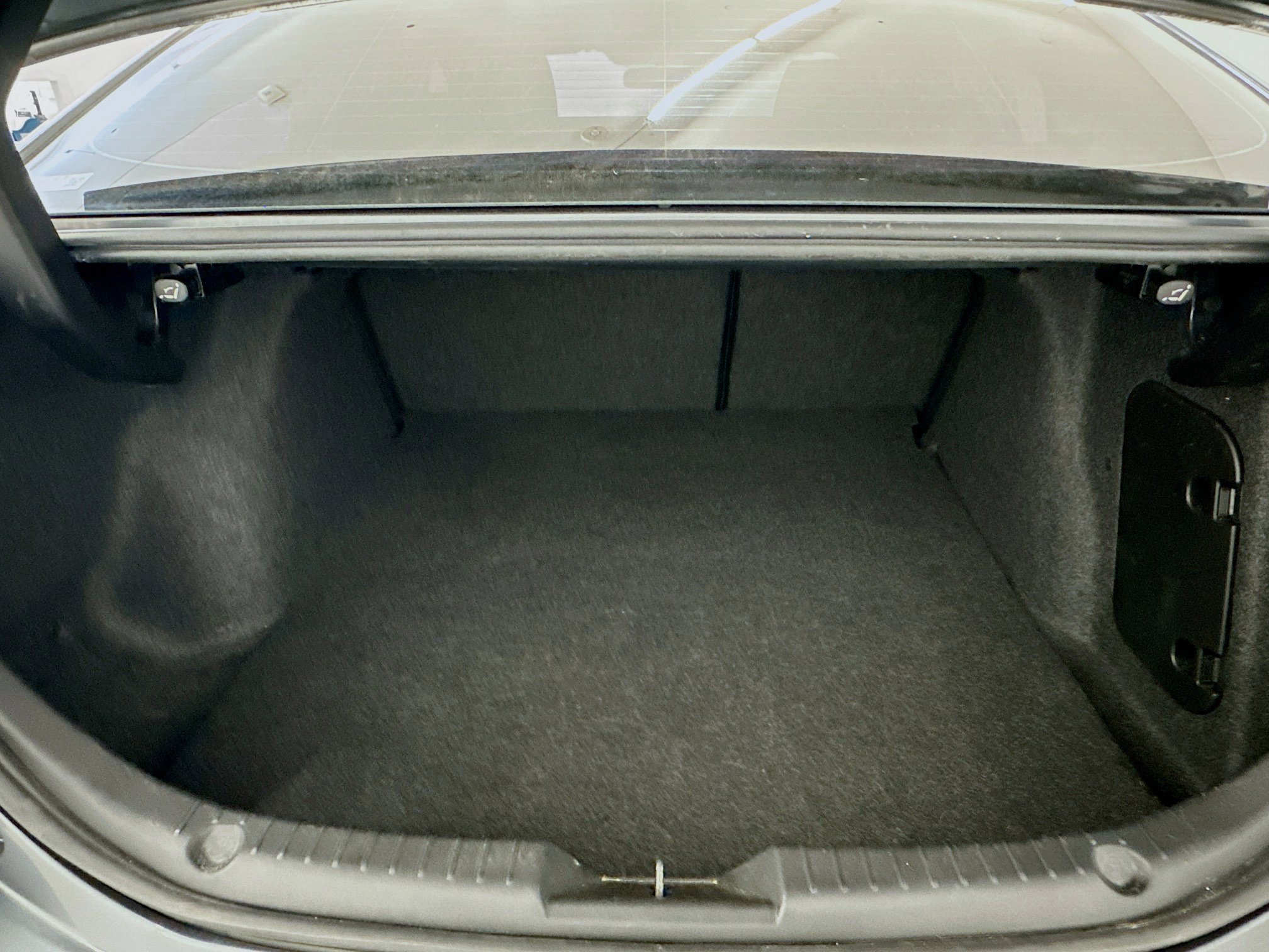 Used 2016 MAZDA MAZDA3 i Sport w/ Preferred Equipment Package image 30