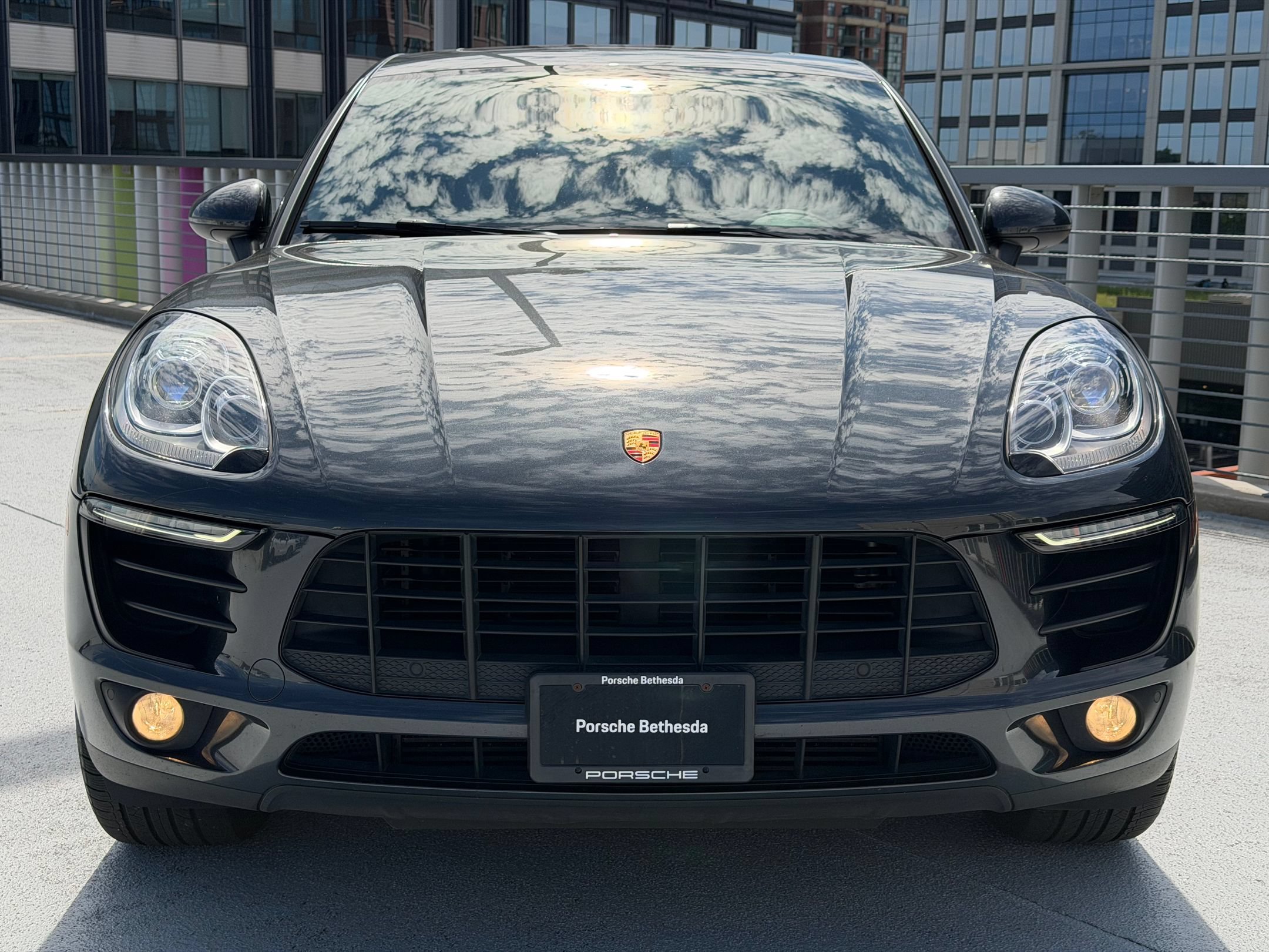Used 2018 Porsche Macan Sport Edition AWD/4WD image 6