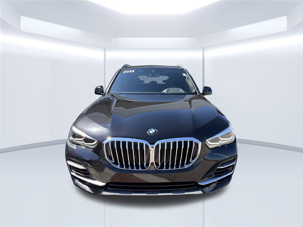 Used 2022 BMW X5 sDrive40i w/ Parking Assistance Package RWD image 2