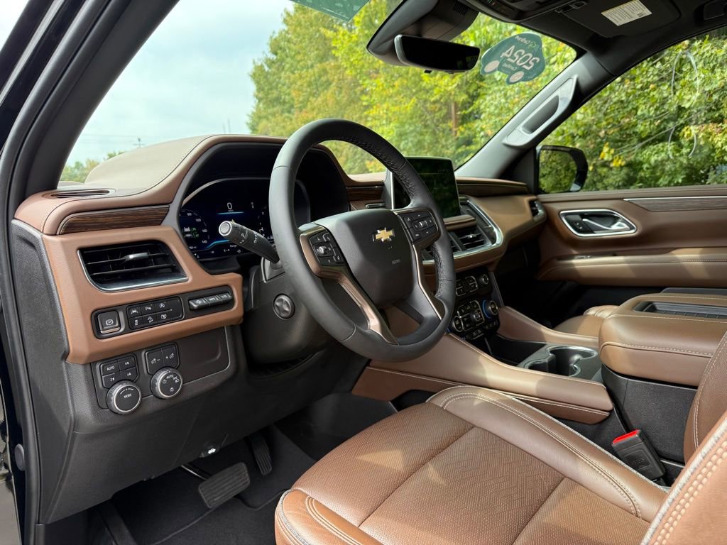 Certified 2024 Chevrolet Suburban High Country w/ Premium Package 2 AWD/4WD image 19