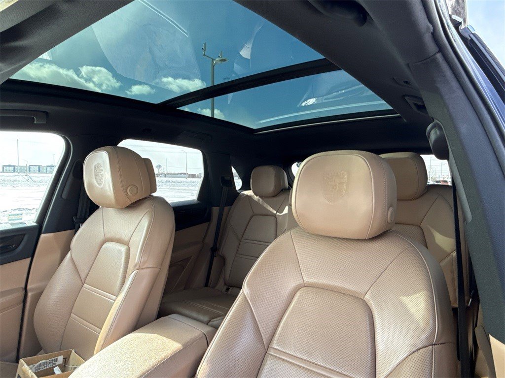 Used 2019 Porsche Cayenne image 19