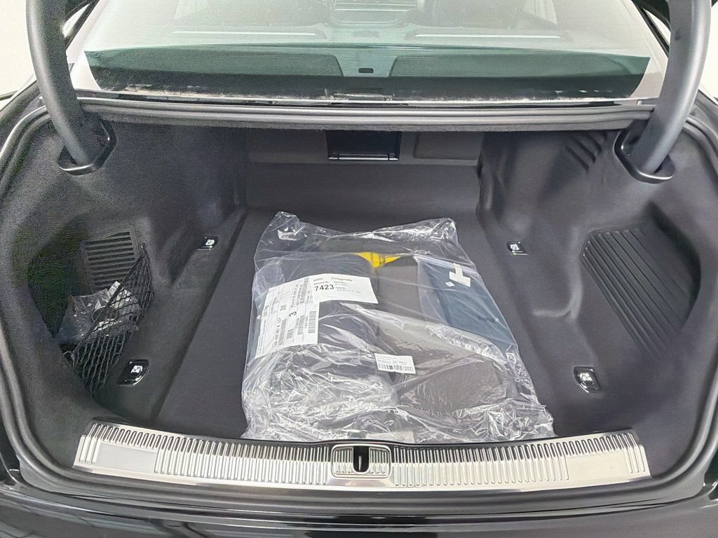 New 2027 Audi S8 AWD/4WD image 28