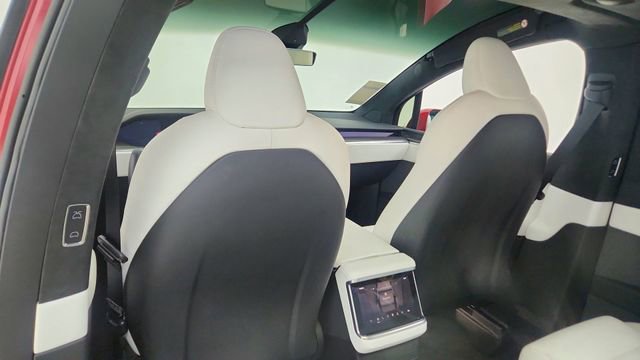Used 2022 Tesla Model X Plaid image 35