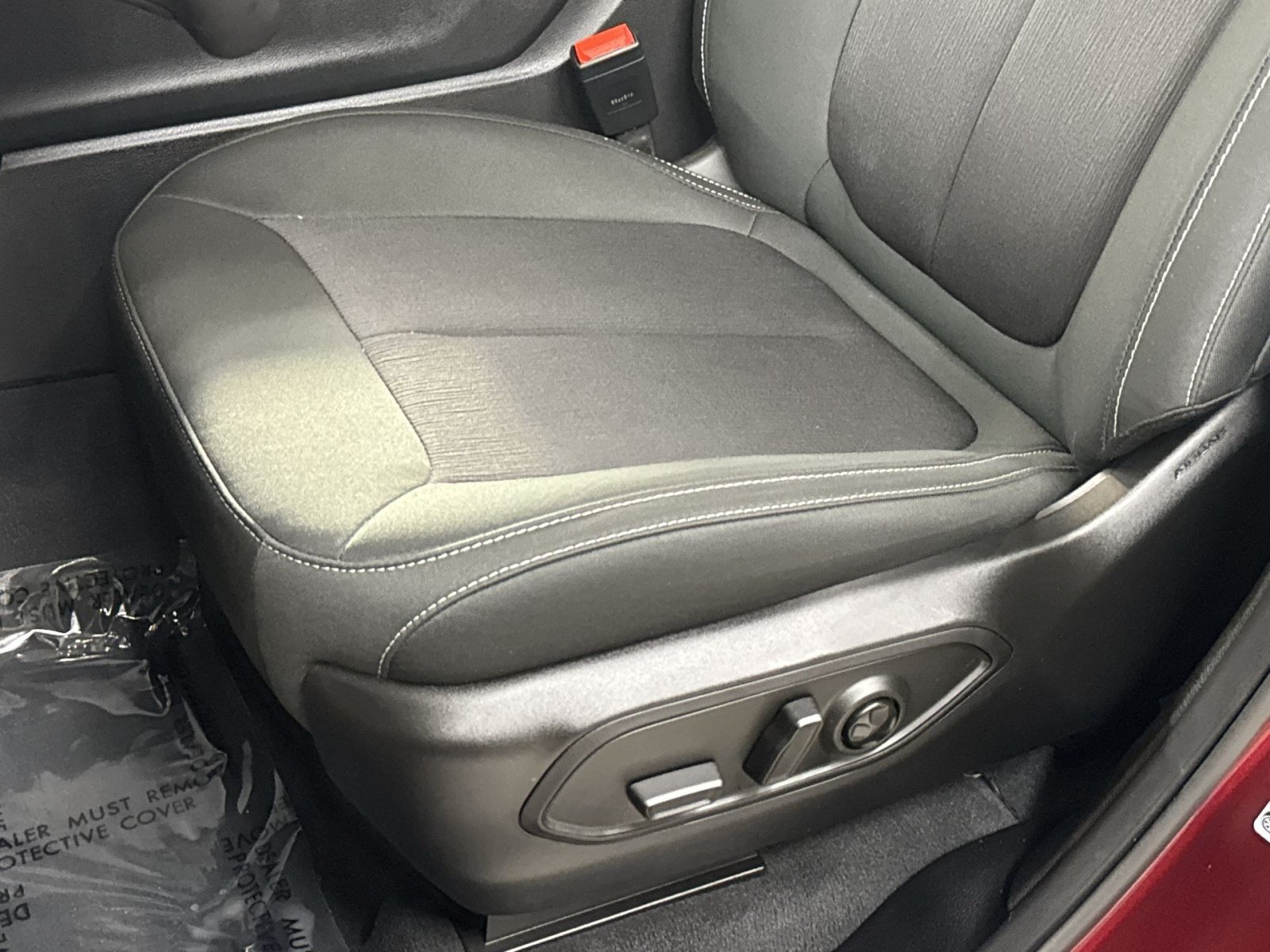 Used 2025 Jeep Grand Cherokee Laredo AWD/4WD image 26