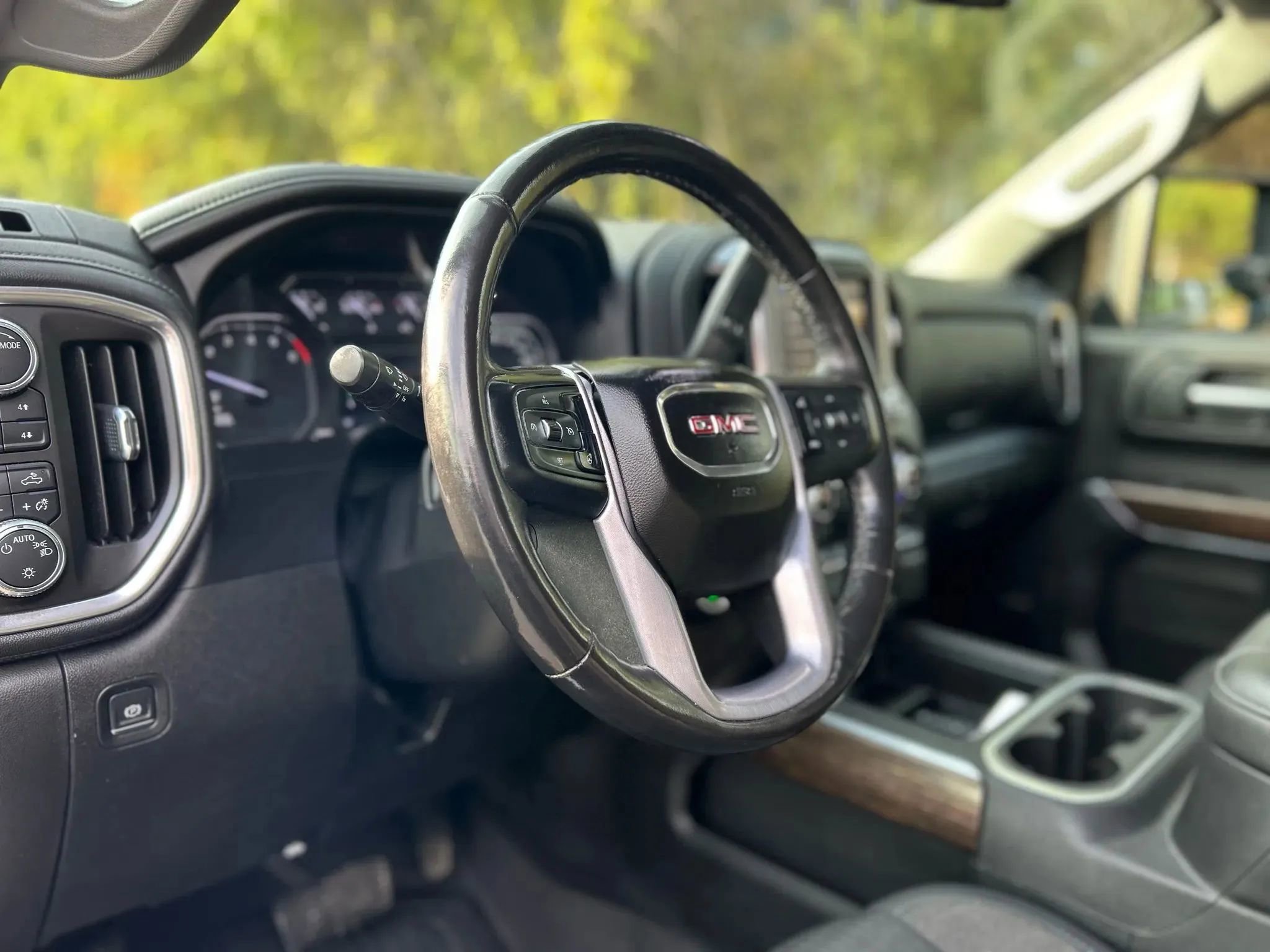 Used 2020 GMC Sierra 1500 Elevation w/ Elevation Value Package image 16