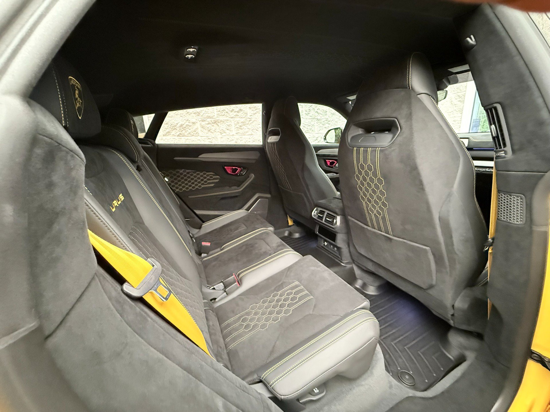 Used 2023 Lamborghini Urus Performante AWD/4WD image 50
