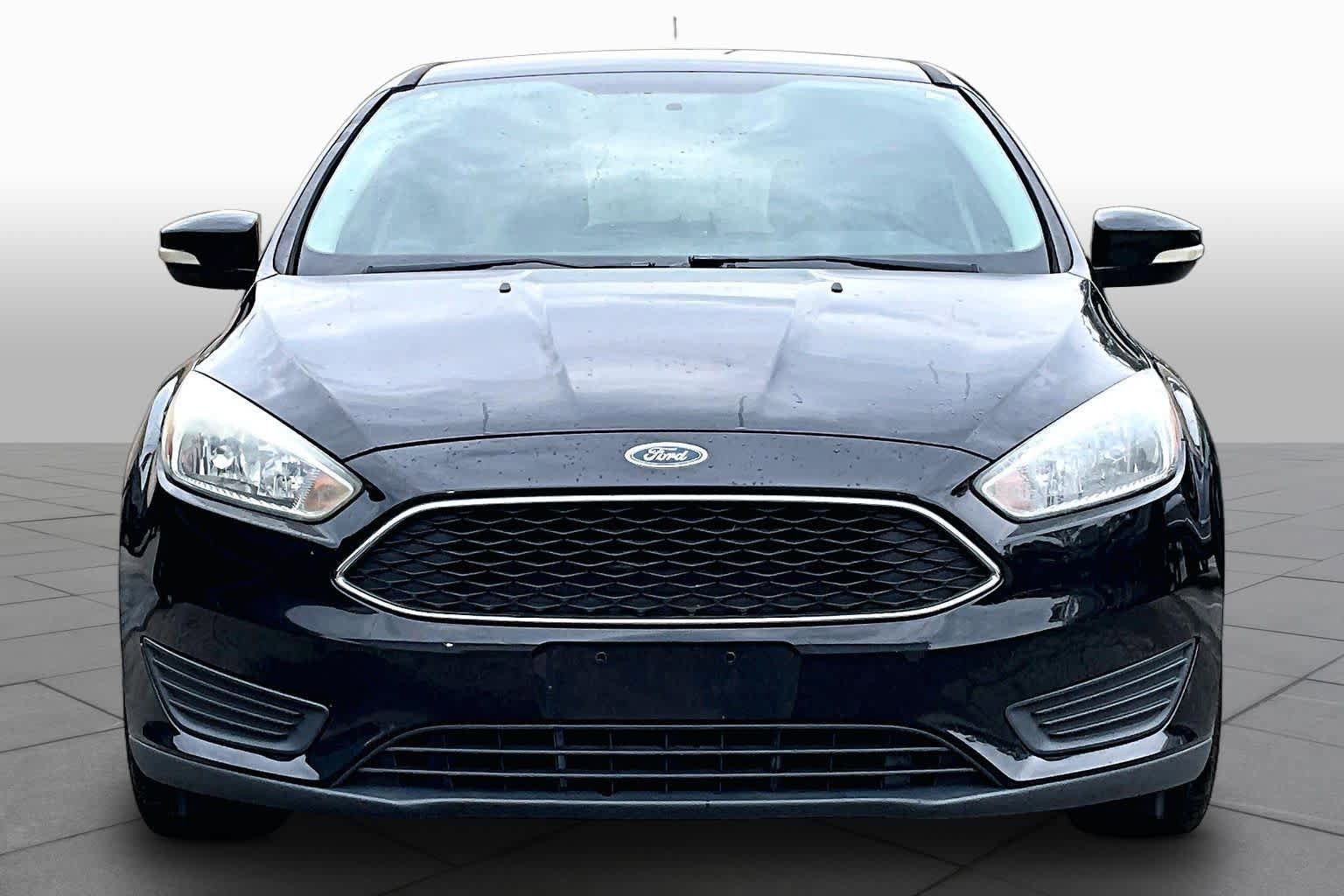 Used 2015 Ford Focus SE FWD image 4