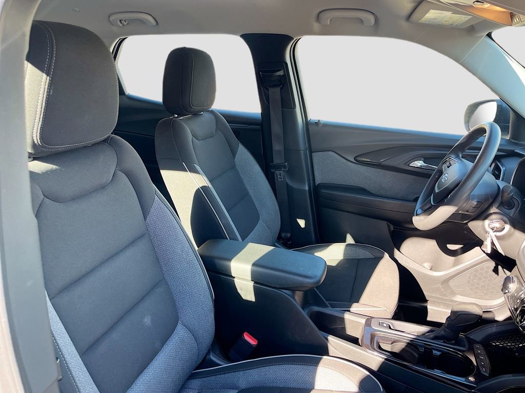 Used 2023 Chevrolet TrailBlazer LS image 26