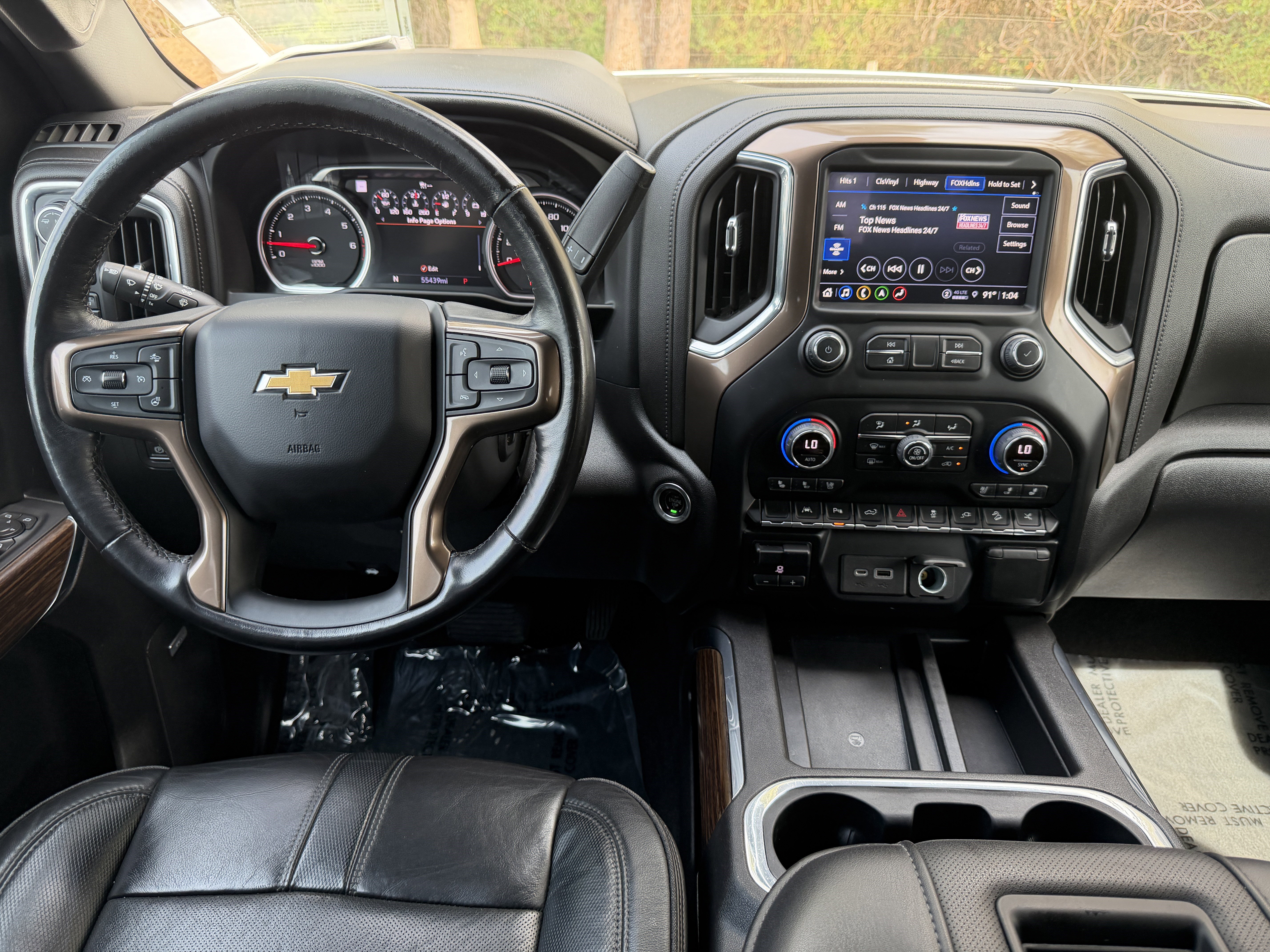 Used 2022 Chevrolet Silverado 1500 High Country w/ Technology Package AWD/4WD image 26