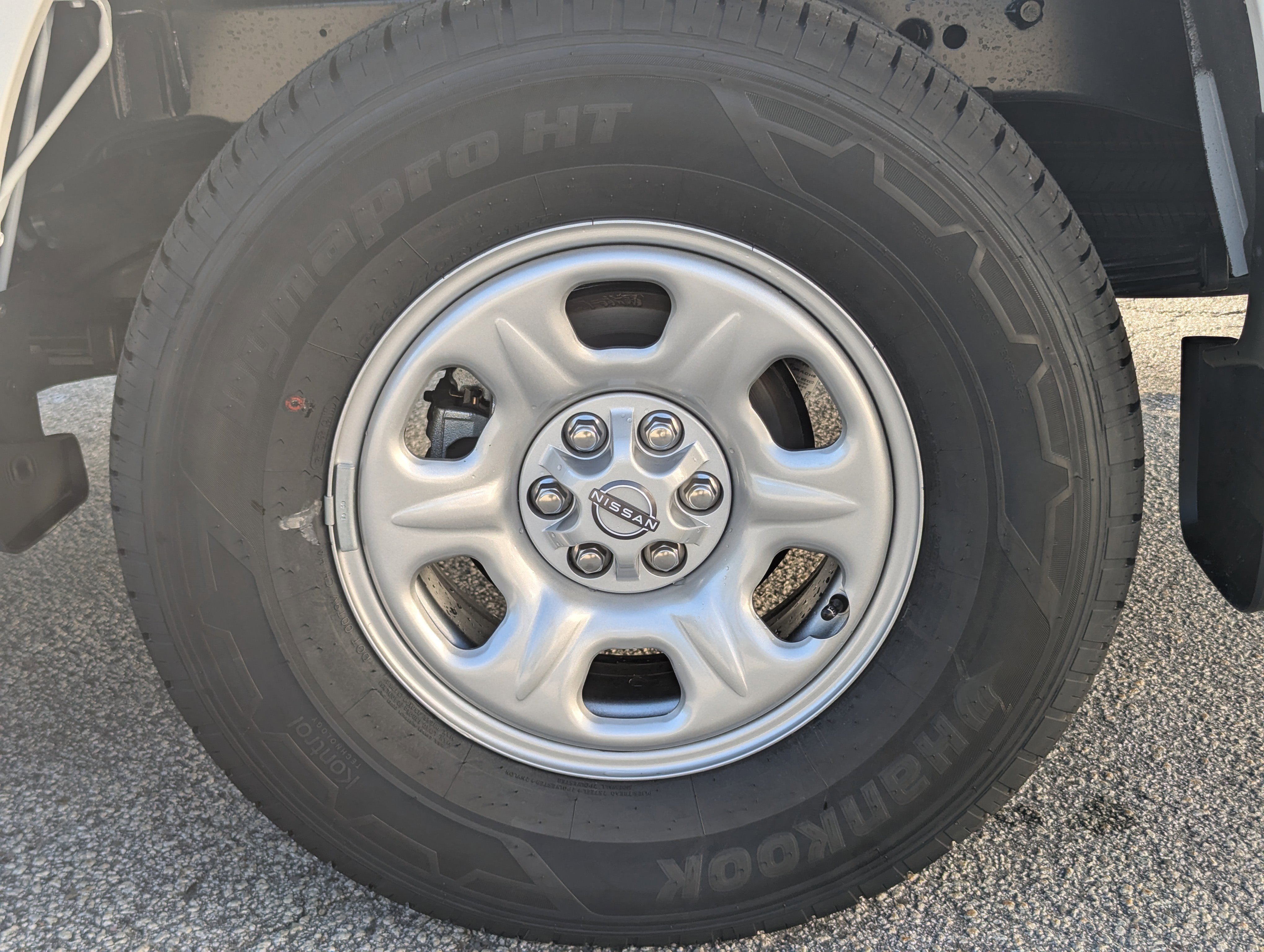 New 2026 Nissan Frontier S image 11