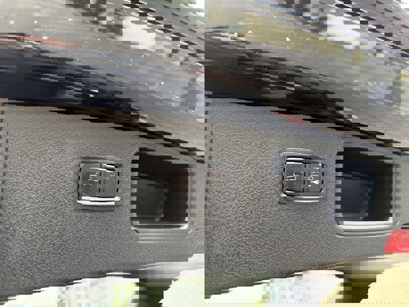 Used 2019 Porsche Macan S image 17