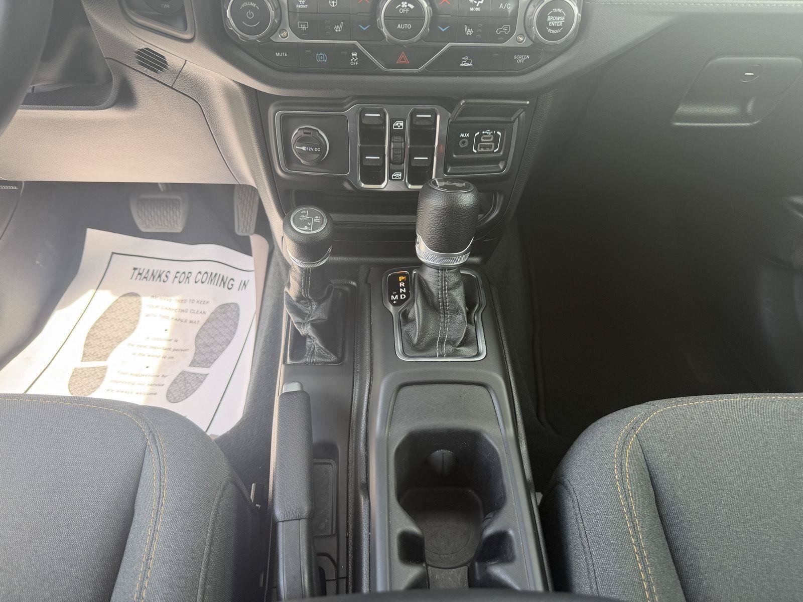Used 2024 Jeep Wrangler Unlimited Sahara AWD/4WD image 17