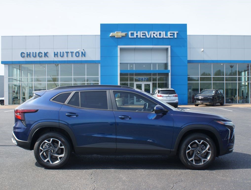 Used 2024 Chevrolet Trax LT w/ Driver Confidence Package image 1