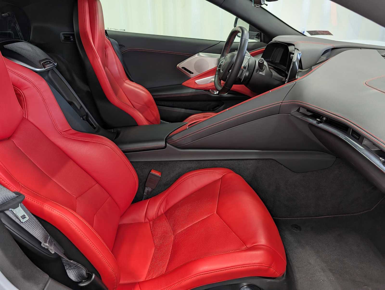 Used 2020 Chevrolet Corvette Stingray Preferred Cpe w/ 2LT Preferred Equipment Group RWD image 37