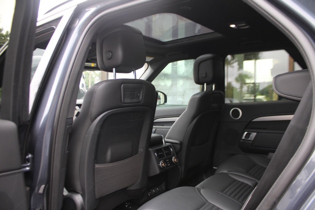 Certified 2024 Land Rover Discovery Dynamic SE image 28