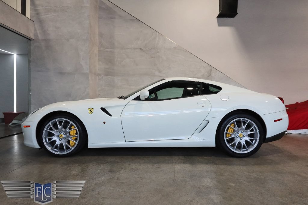 Used 2011 Ferrari 599 GTB Fiorano RWD image 2