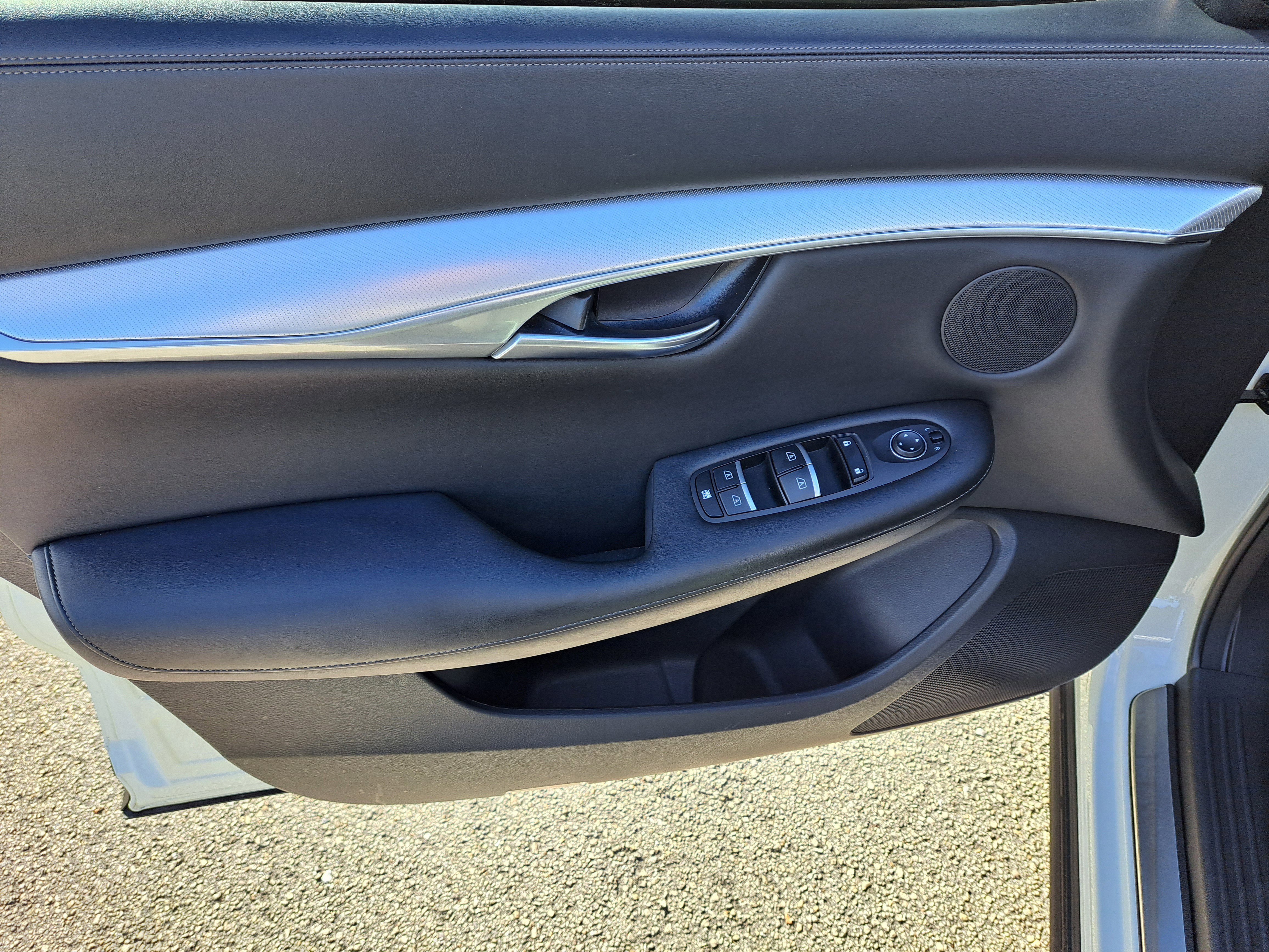 Used 2020 INFINITI QX50 Luxe w/ Navigation Package image 12